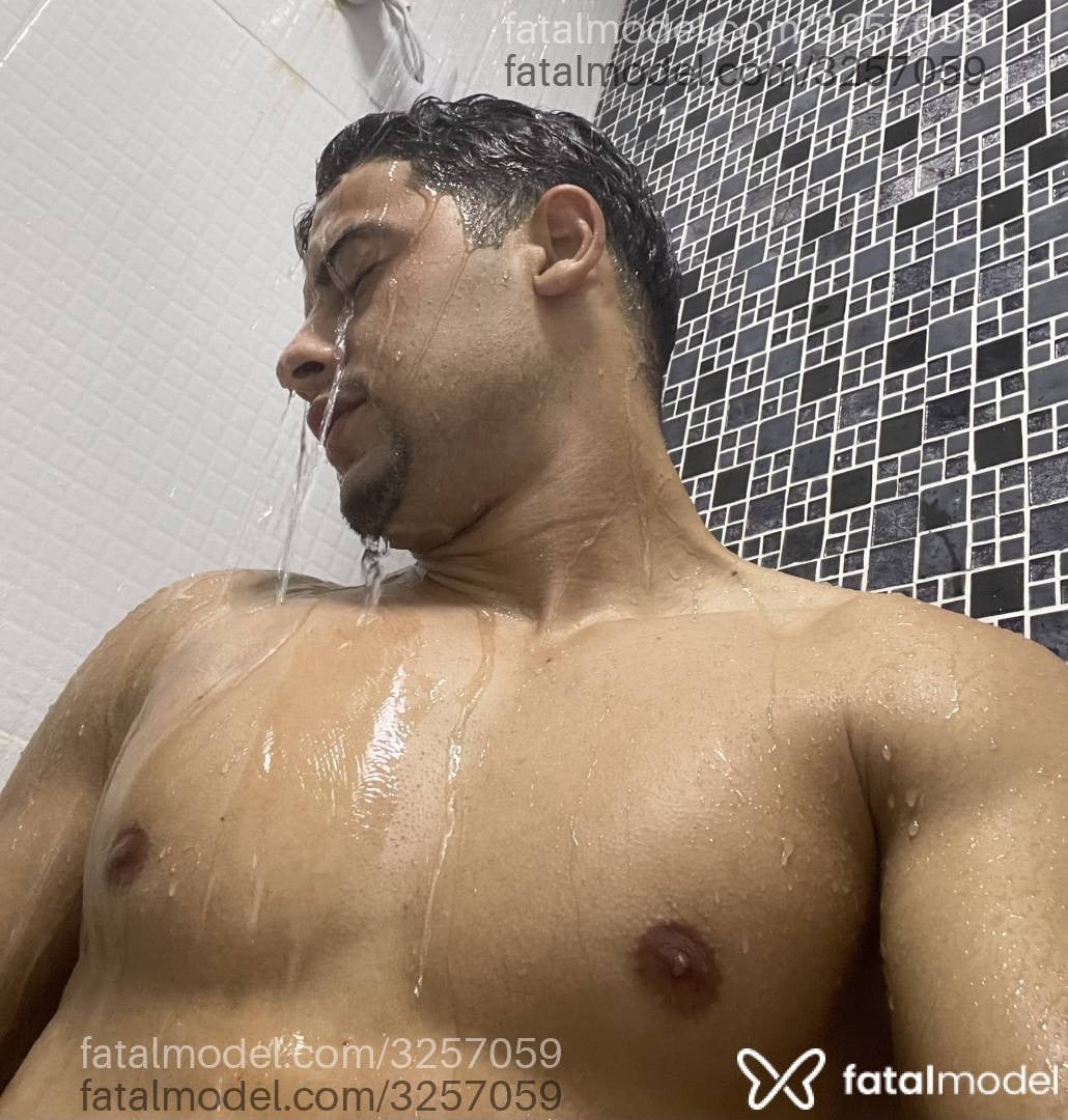 Acompanhante homem morena (o) de olhos castanhos em Rio de Janeiro - Heitor