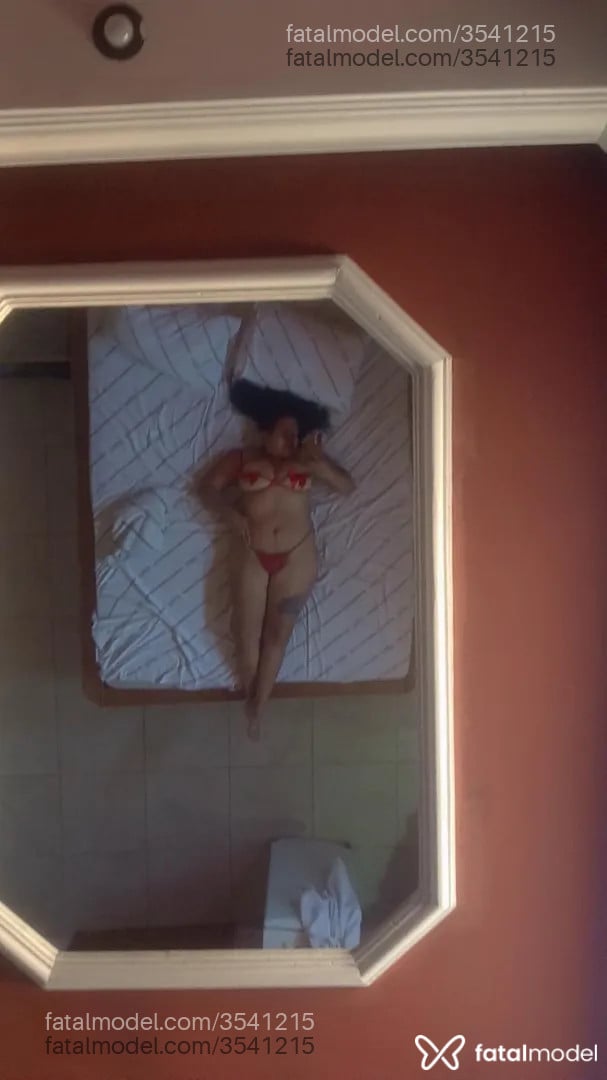 Acompanhante mulher morena (o) de olhos castanhos - Lais Silva