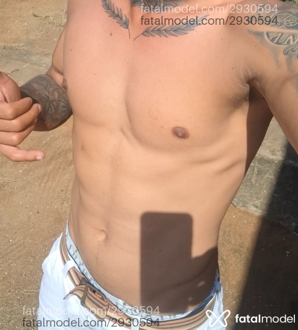Acompanhante homem com cabelo castanho de olhos castanhos - Kaio Amaral