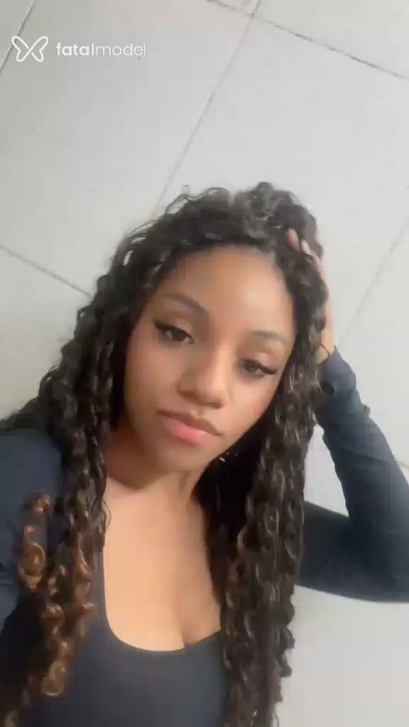 Acompanhante mulher morena (o) de olhos castanhos em São Paulo Acompanhante mulher morena (o) de olhos castanhos em São Paulo - Vick