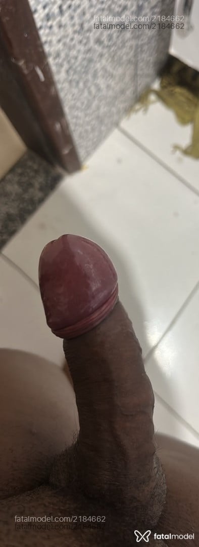 Acompanhante mulher trans com cabelo castanho de olhos castanhos - Caroline