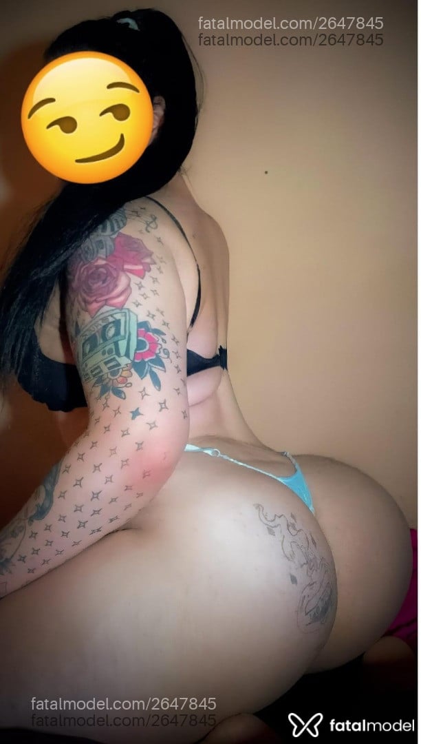 Acompanhante mulher trans morena (o) de olhos pretos - Nath Poison