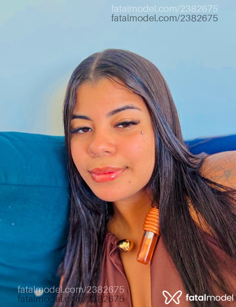 Acompanhante mulher morena (o) de olhos pretos - Ana Julia