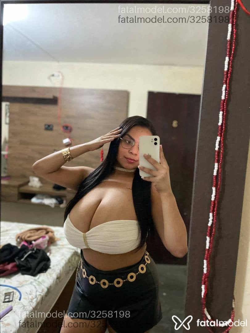 Acompanhante mulher morena (o) de olhos castanhos - Anaally