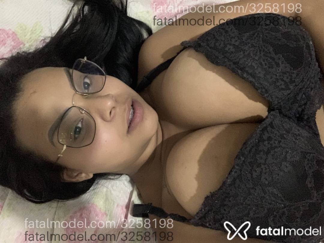 Acompanhante mulher morena (o) de olhos castanhos - Anaally