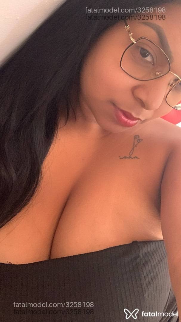 Acompanhante mulher morena (o) de olhos castanhos - Anaally