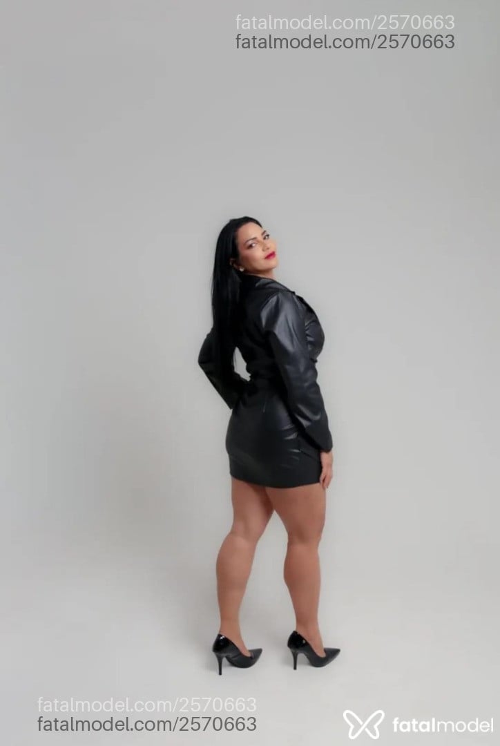 Acompanhante mulher morena (o) de olhos castanhos - Laura