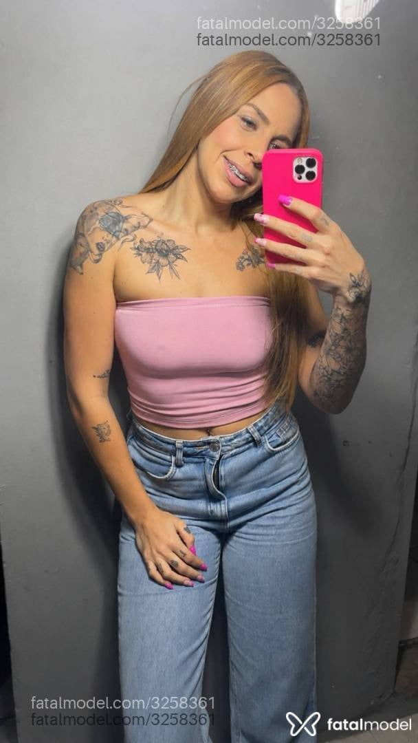 Acompanhante mulher ruiva (o) de olhos verdes - Larissa Mendes