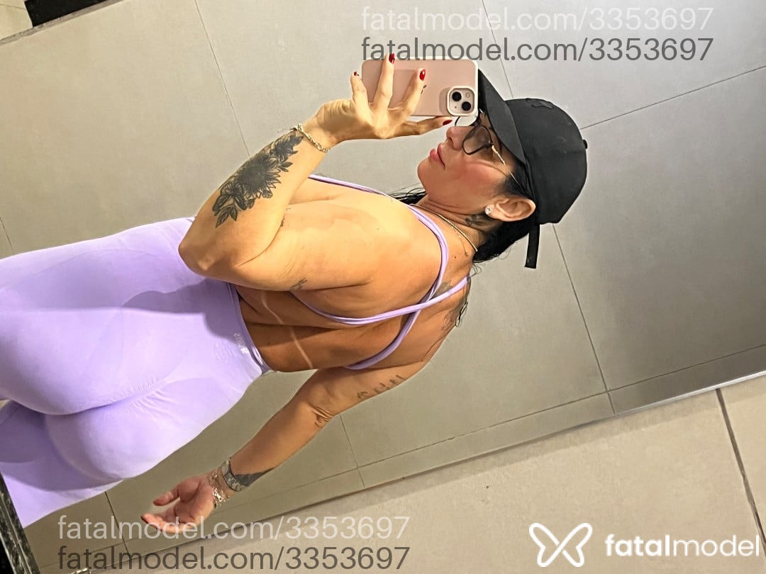 Acompanhante mulher morena (o) de olhos castanhos - Elistatuada