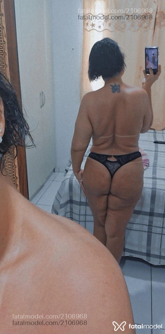 Acompanhante mulher morena (o) de olhos castanhos - Gabriella