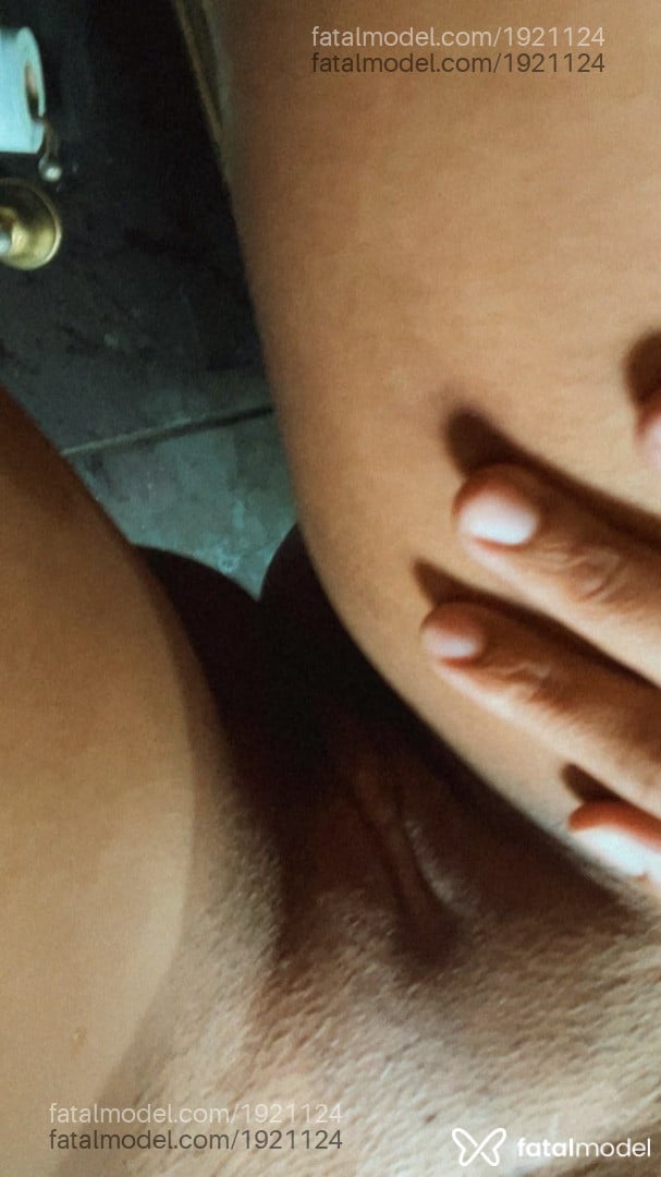Acompanhante mulher com cabelo castanho de olhos castanhos - Gabriella