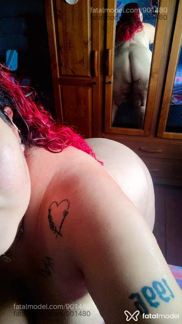 Acompanhante mulher ruiva (o) de olhos castanhos - Helena Leal