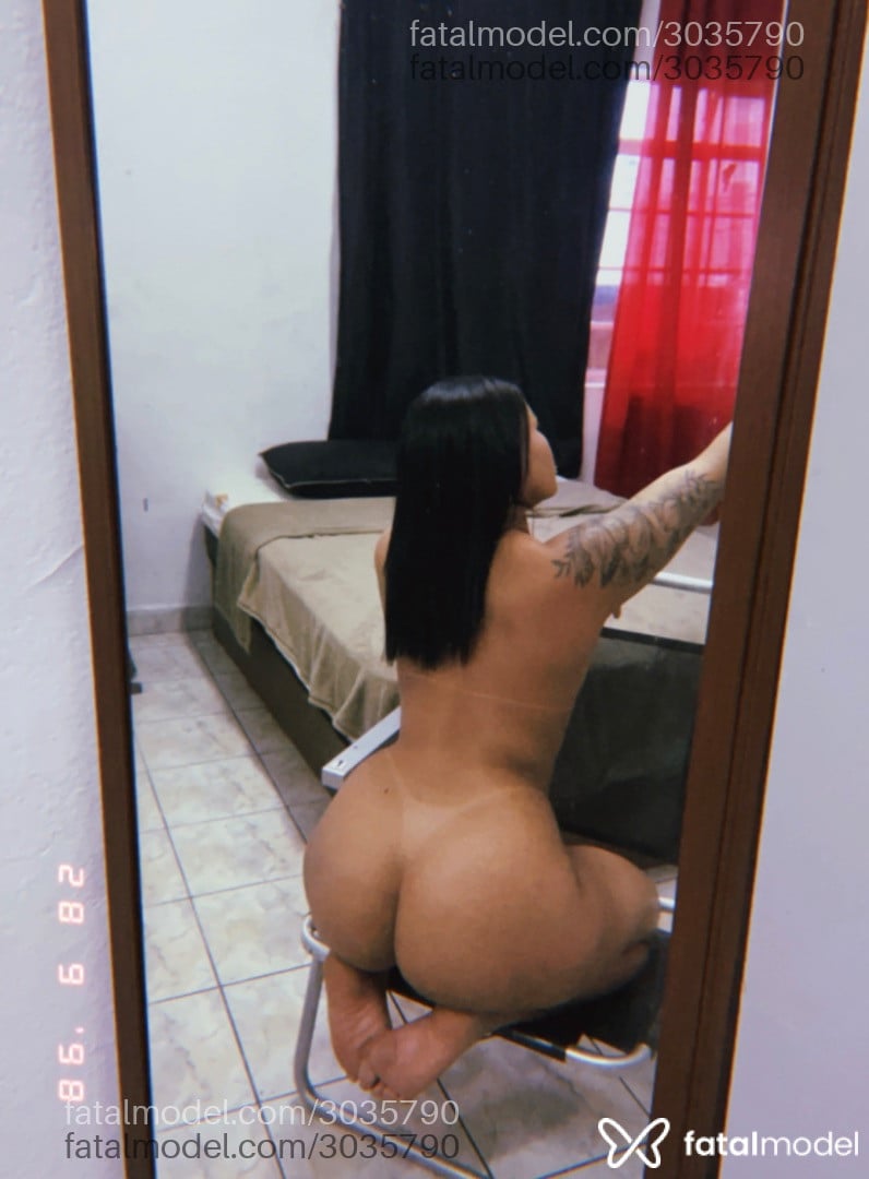 Acompanhante mulher morena (o) de olhos pretos - Kauany