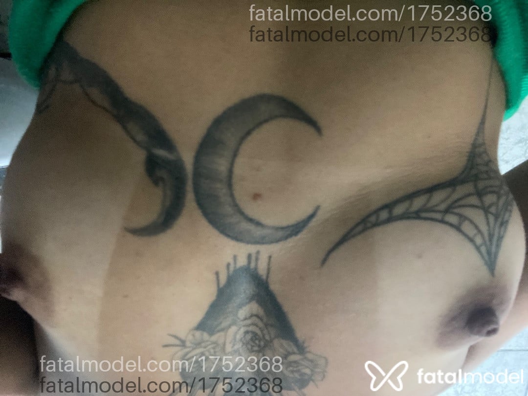 Acompanhante mulher morena (o) de olhos castanhos - Garota vip
