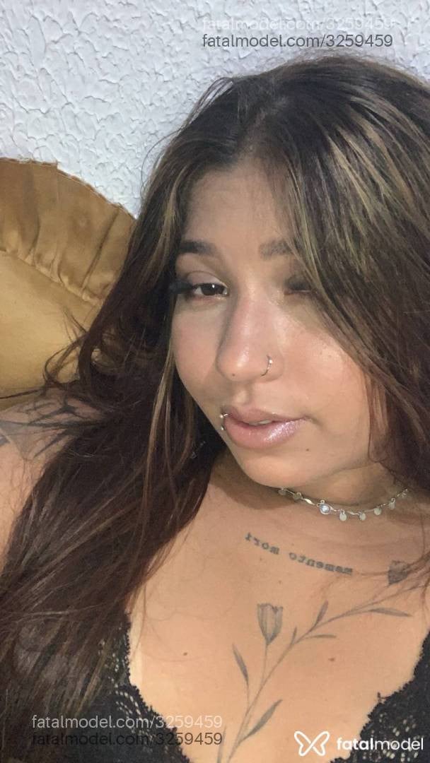 Acompanhante mulher loira (o) de olhos mel em Virtual - Lupita