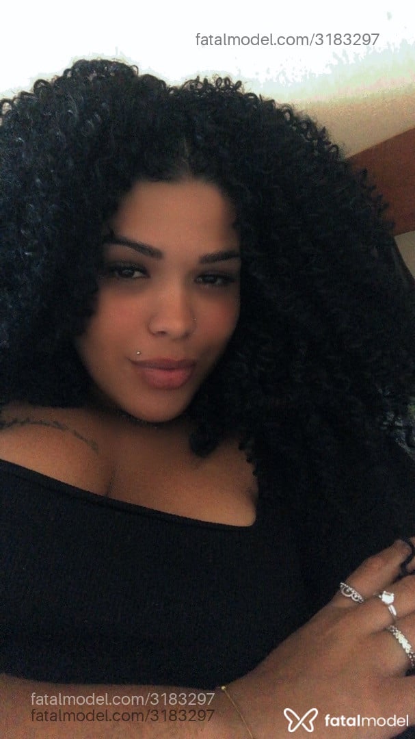 Acompanhante mulher morena (o) de olhos castanhos - Anabela