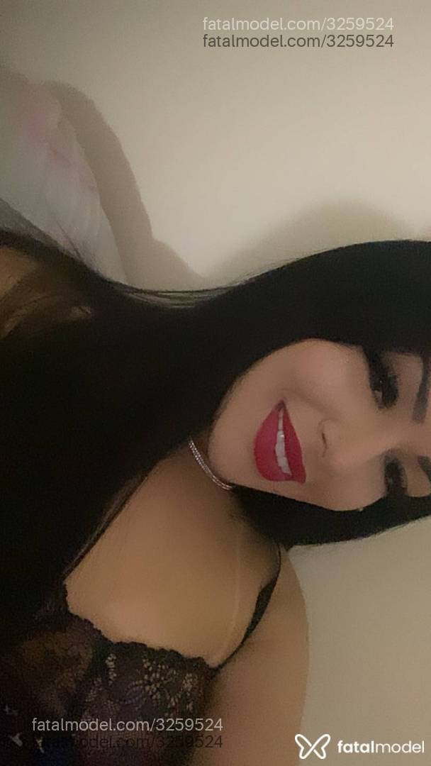 Acompanhante mulher morena (o) de olhos castanhos - Julia