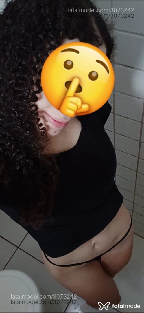Acompanhante mulher morena (o) de olhos castanhos - Melissa