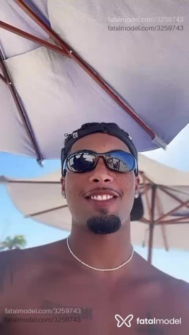 Acompanhante homem morena (o) de olhos castanhos em Rio de Janeiro - Israel Oliveira