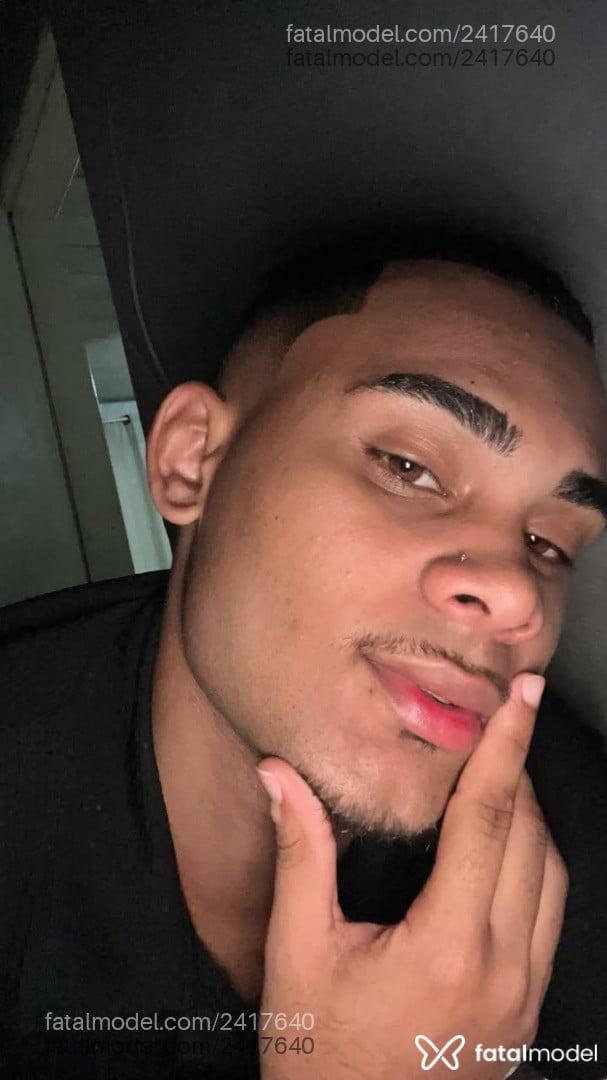 Acompanhante homem morena (o) de olhos mel - Biel