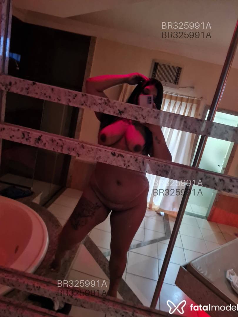 Acompanhante mulher morena (o) de olhos pretos - Biianca Acompanhante mulher morena (o) de olhos pretos - Biianca