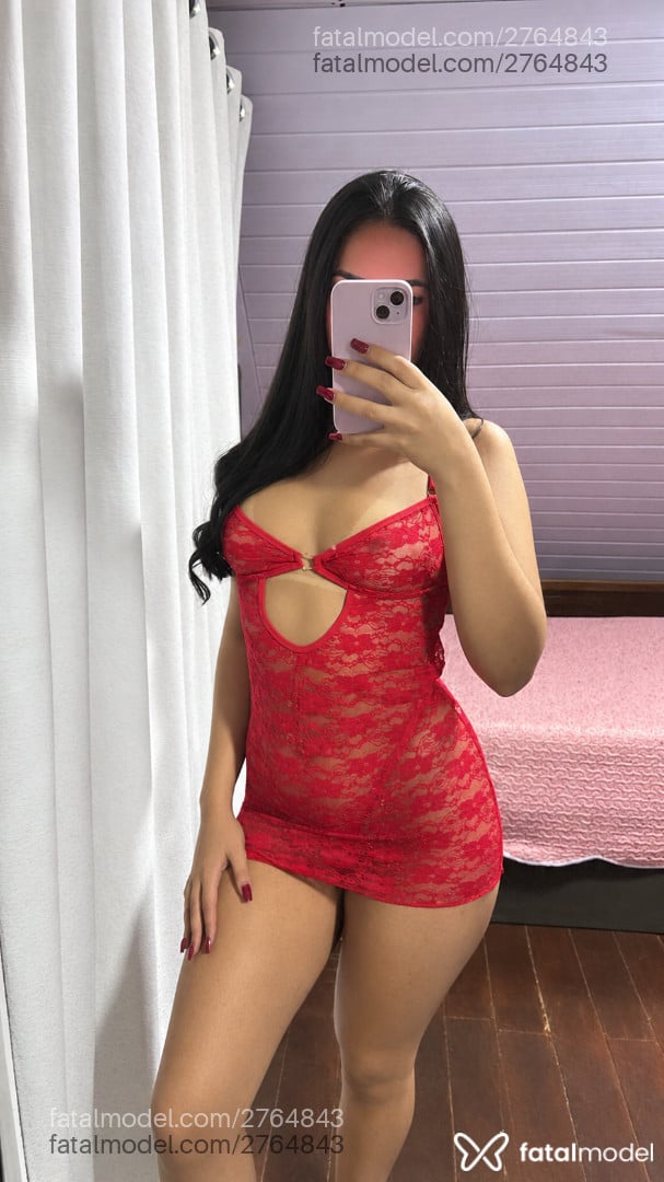 Acompanhante mulher morena (o) de olhos pretos - Bella