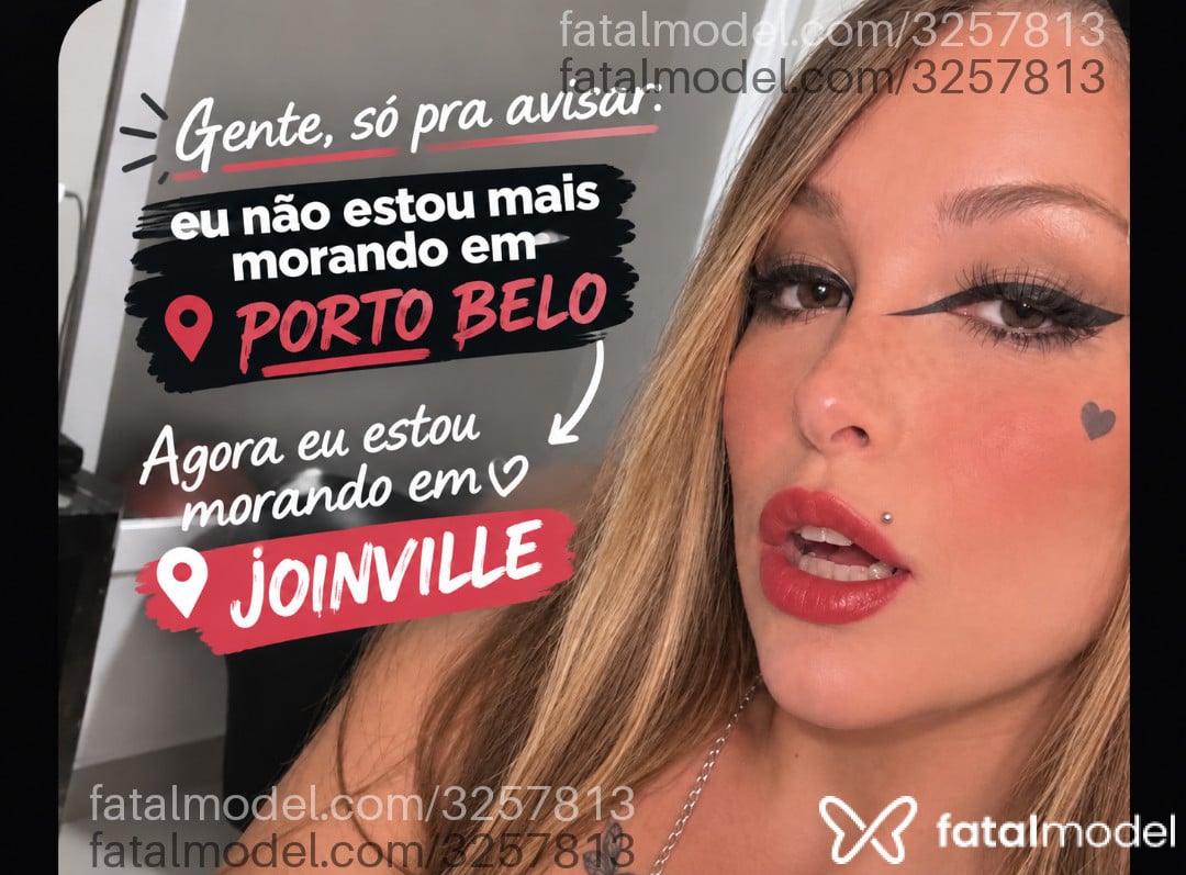 Acompanhante mulher com cabelo colorido de olhos verdes - Arlequina
