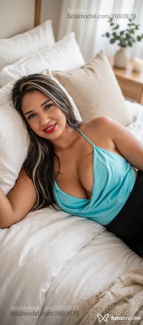 Acompanhante mulher morena (o) de olhos castanhos - Keyty