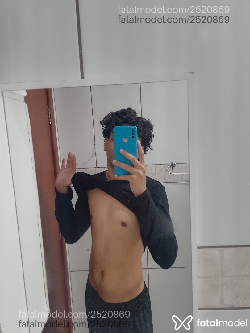 Acompanhante homem morena (o) de olhos pretos - Gabriel