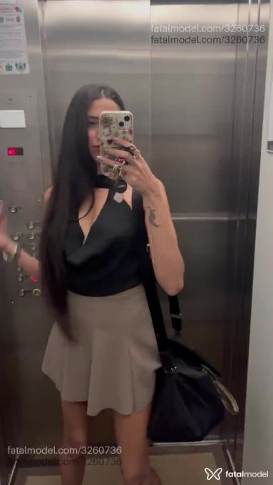Acompanhante mulher morena (o) de olhos mel - Veronica Salvatori