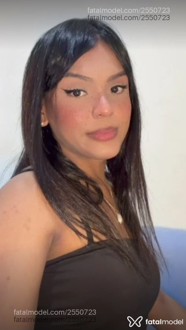 Acompanhante mulher trans morena (o) de olhos castanhos - Penelopy Dias