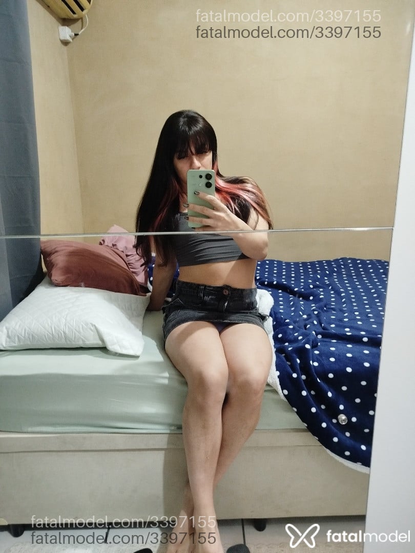 Acompanhante mulher trans morena (o) de olhos castanhos - Lunna