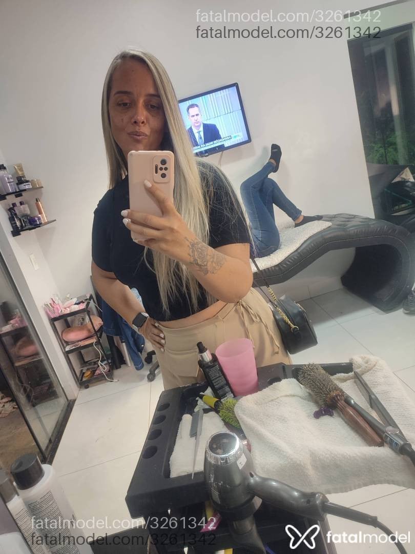 Acompanhante mulher loira (o) de olhos castanhos em Rio Verde - Malu Becker