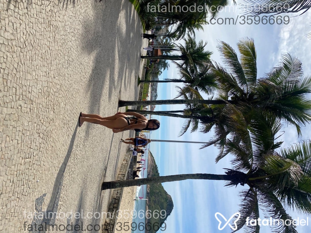 Acompanhante mulher morena (o) de olhos castanhos - Rafaela