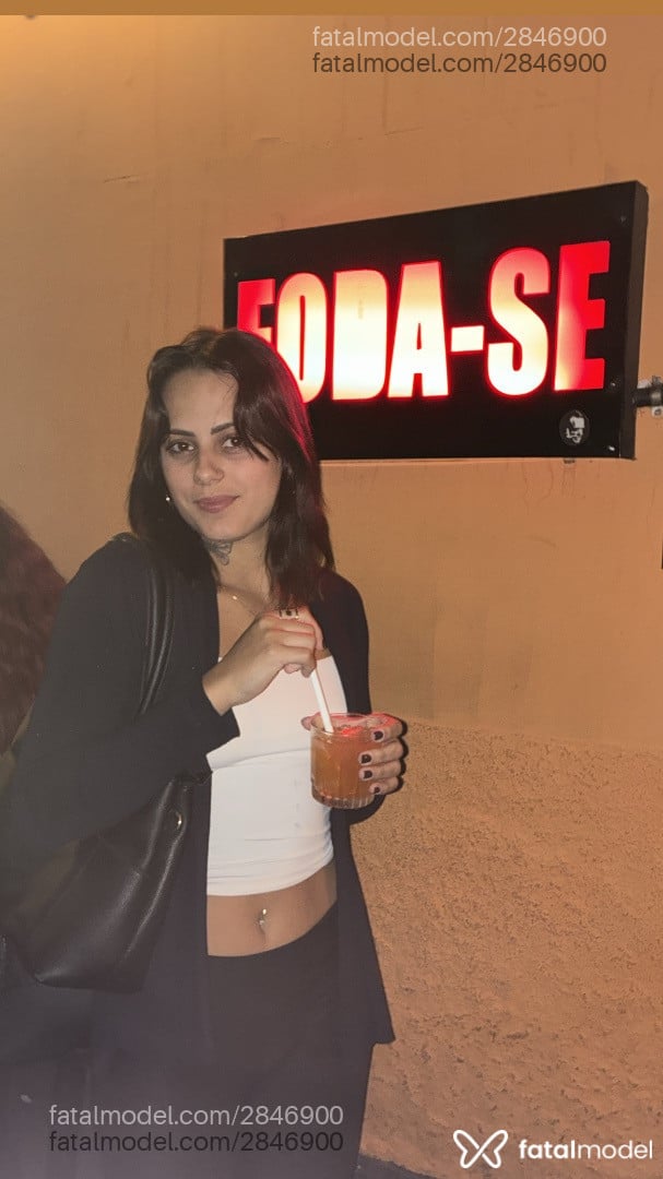 Acompanhante mulher morena (o) de olhos castanhos - Grazi
