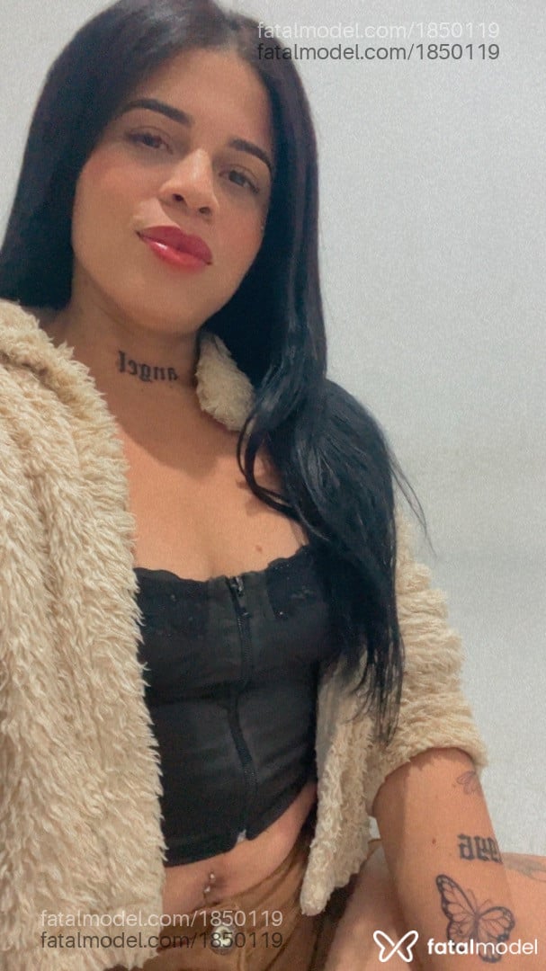 Acompanhante mulher morena (o) de olhos castanhos - Bia