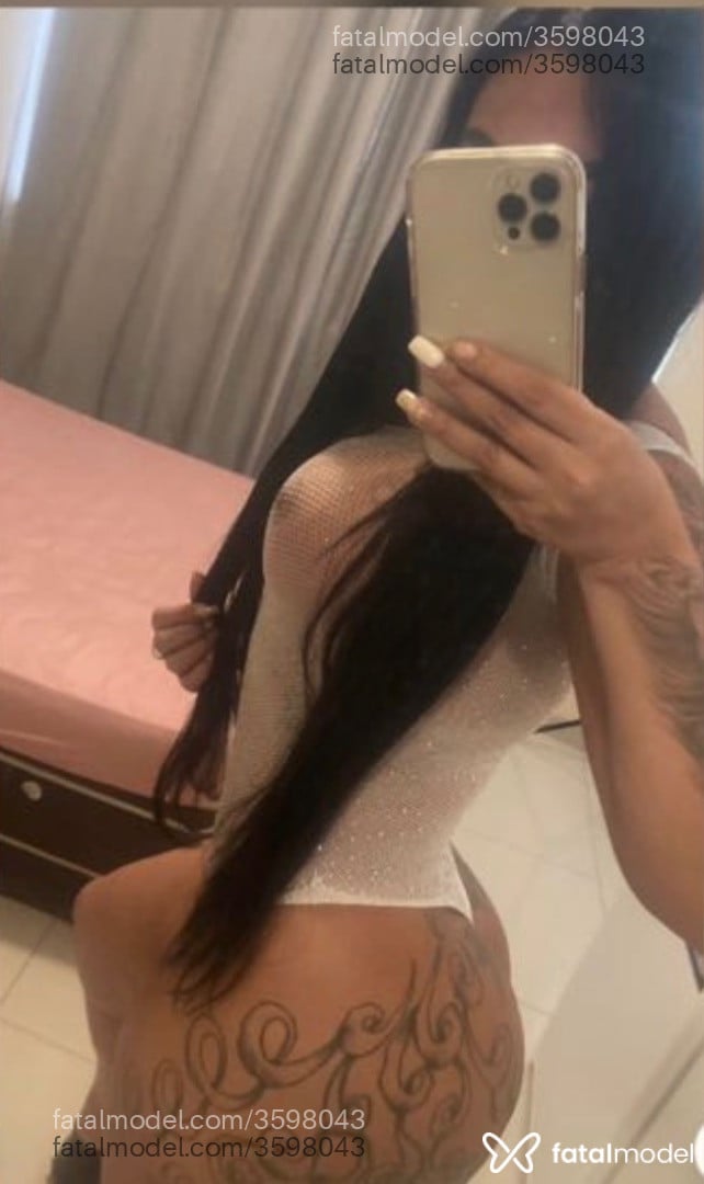 Acompanhante mulher morena (o) de olhos castanhos - Nicole