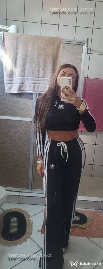 Acompanhante mulher com cabelo castanho de olhos castanhos em Balneário Camboriú - Lorena Souza