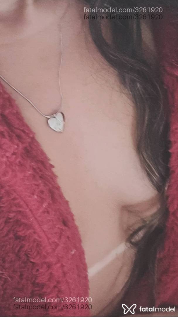 Acompanhante mulher com cabelo castanho de olhos castanhos em Balneário Camboriú - Lorena Souza