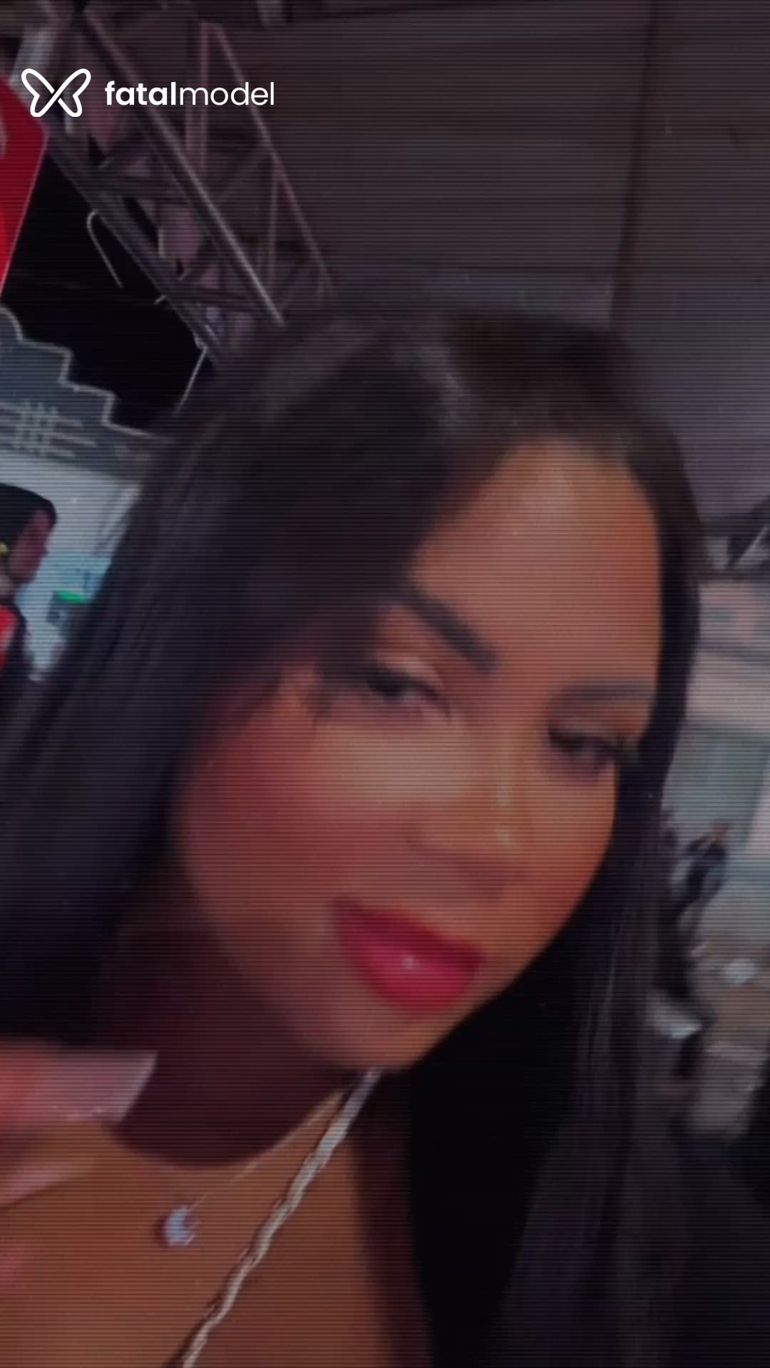 Acompanhante mulher morena (o) de olhos mel em Bom Despacho Acompanhante mulher morena (o) de olhos mel em Bom Despacho - Serena