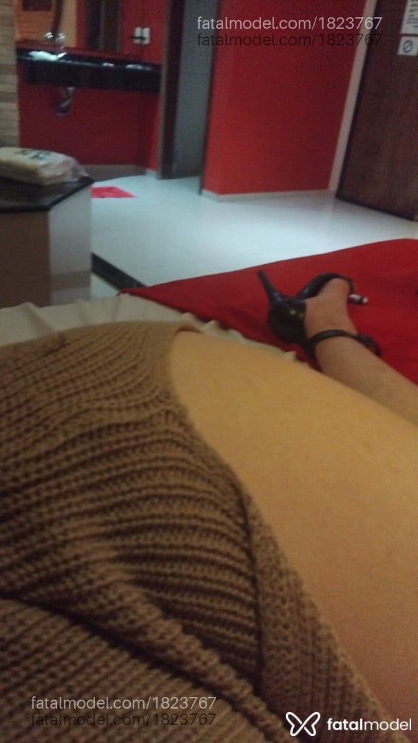 Acompanhante mulher trans morena (o) de olhos castanhos - Alicia