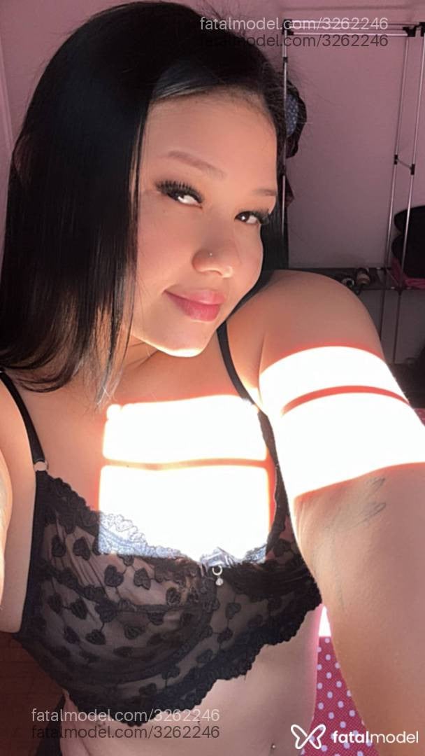 Acompanhante mulher morena (o) de olhos castanhos - Ayumi