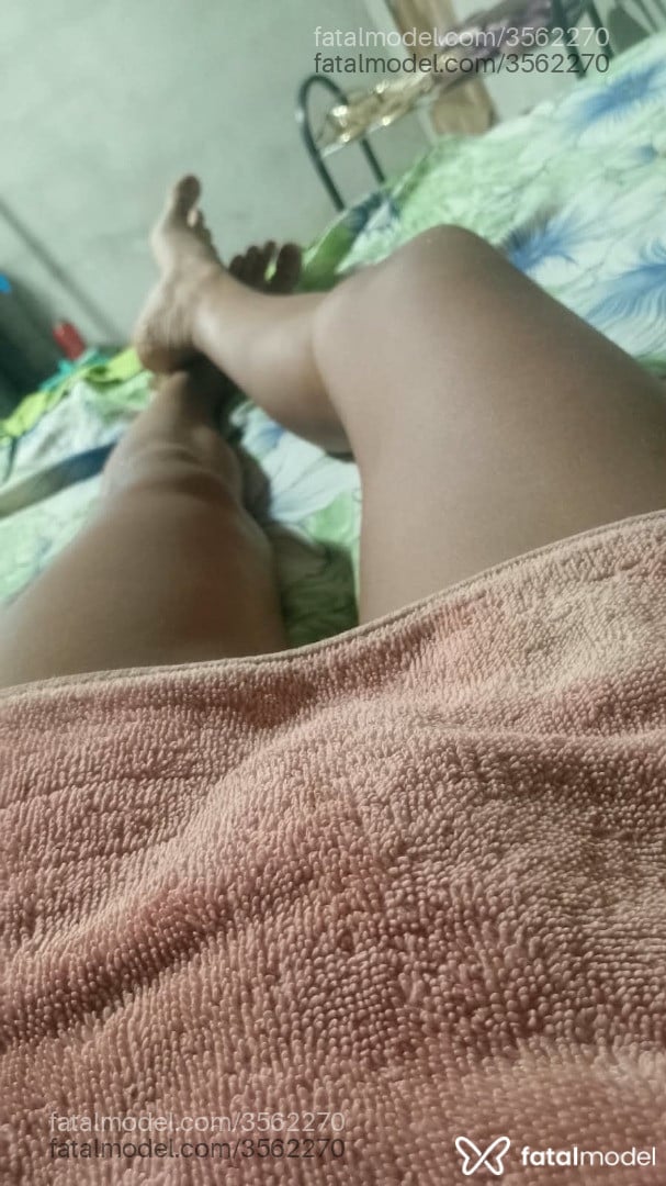 Acompanhante mulher morena (o) de olhos castanhos - Débora Mirelle