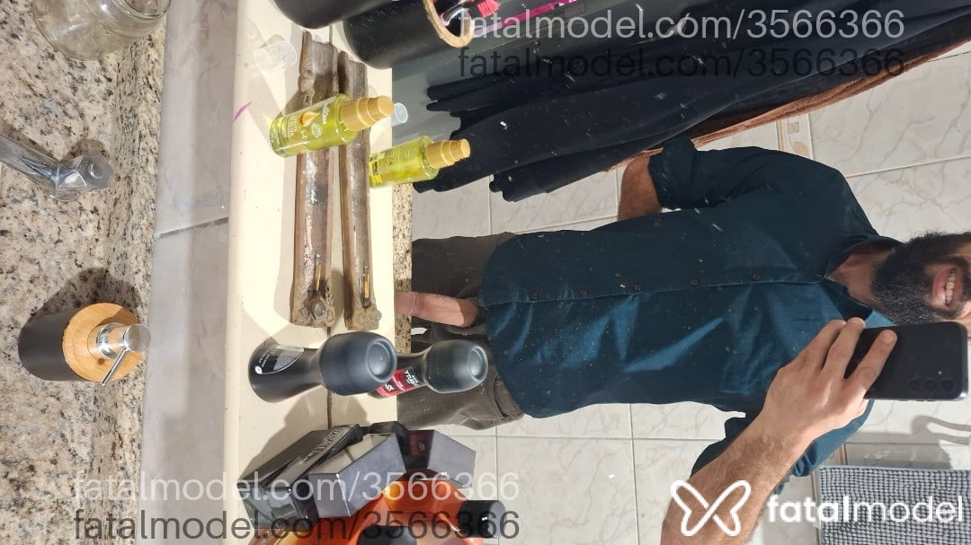 Acompanhante homem morena (o) de olhos castanhos - Erick