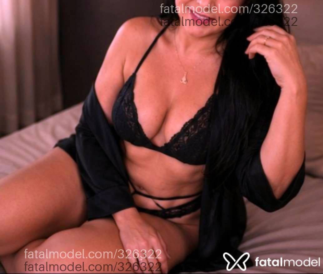 Acompanhante mulher morena (o) de olhos castanhos - Dany Martini