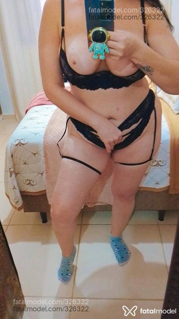 Acompanhante mulher morena (o) de olhos castanhos - Dany Martini