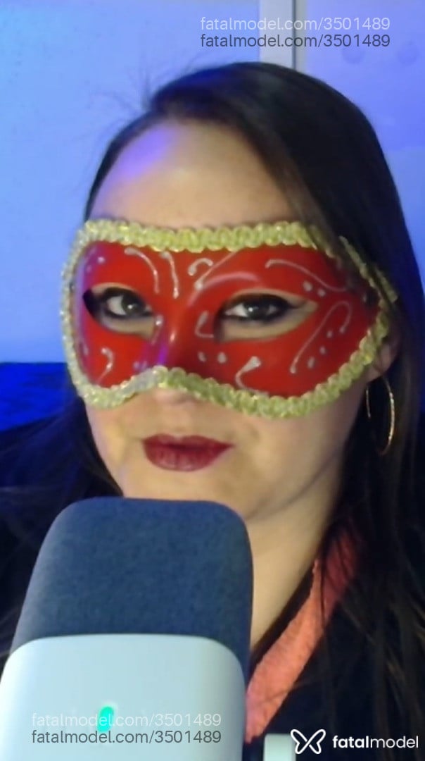 Acompanhante mulher loira (o) de olhos castanhos - BrendaWife