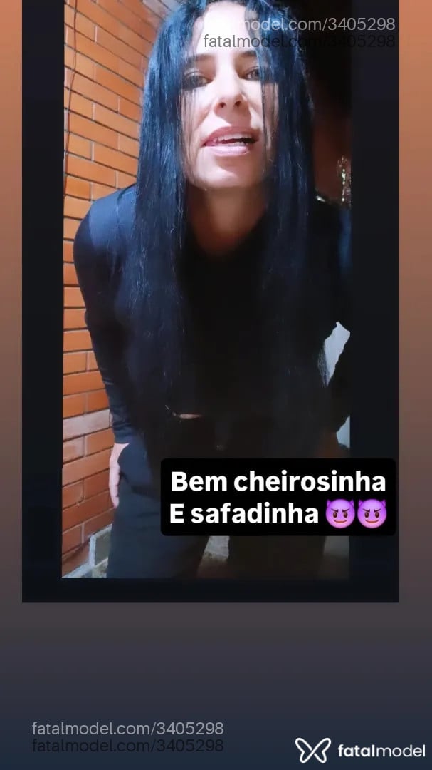 Acompanhante mulher morena (o) de olhos verdes - Docepaixao