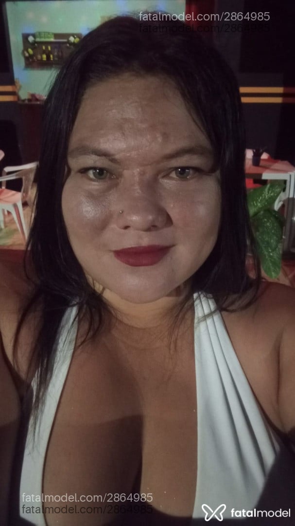 Acompanhante mulher com cabelo castanho de olhos verdes - Aninha