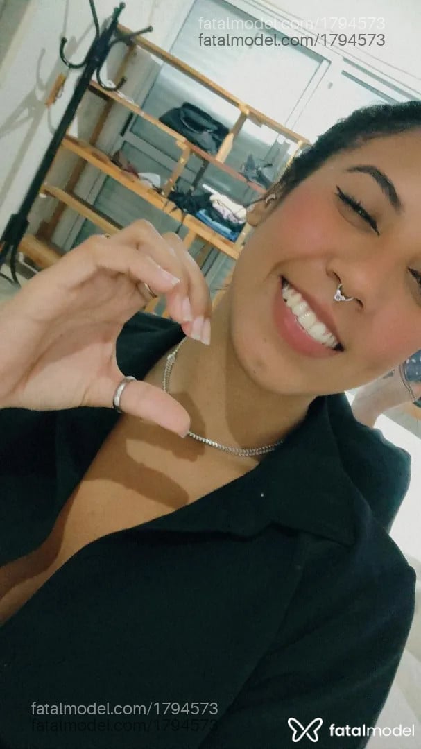 Acompanhante mulher com cabelo castanho de olhos castanhos - Aurora